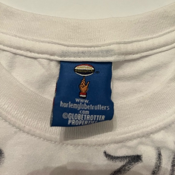SIGNED New 2012 Harlem Globetrotters The Original World Tour Sz L Basketball Tee - Picture 6 of 8